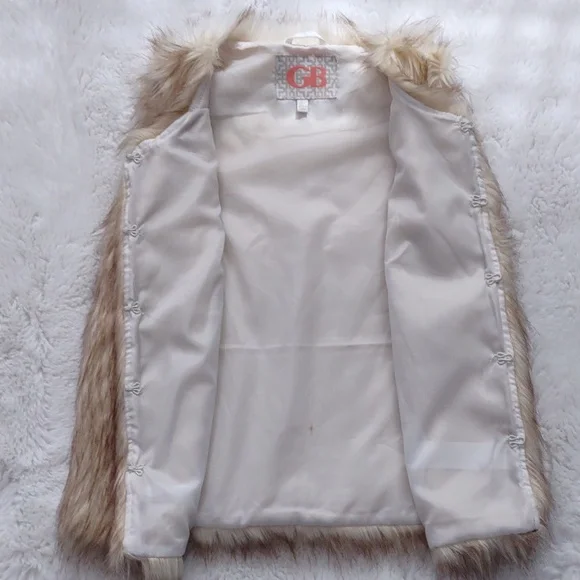 GB FUR VEST . - Picture 10 of 14